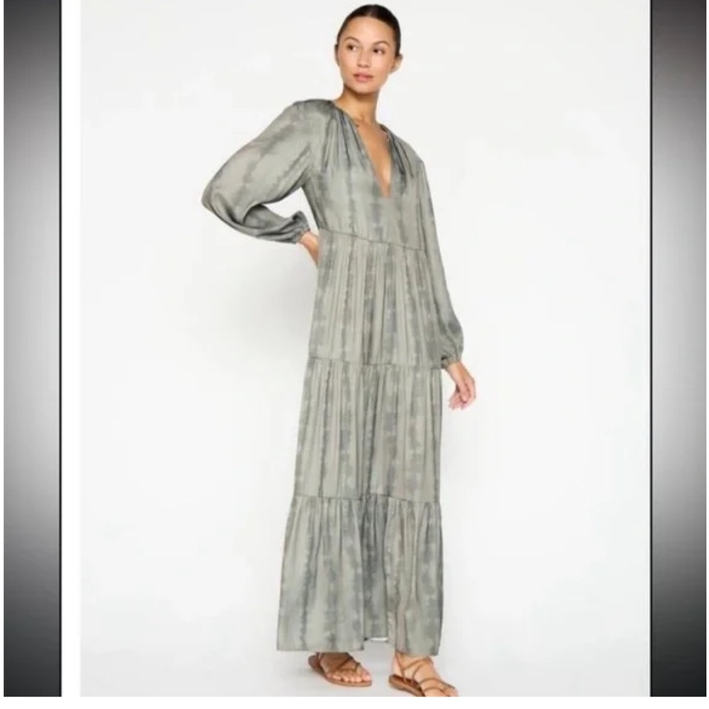 Brochu Walker Long Sleeve Gray tie dye Dress